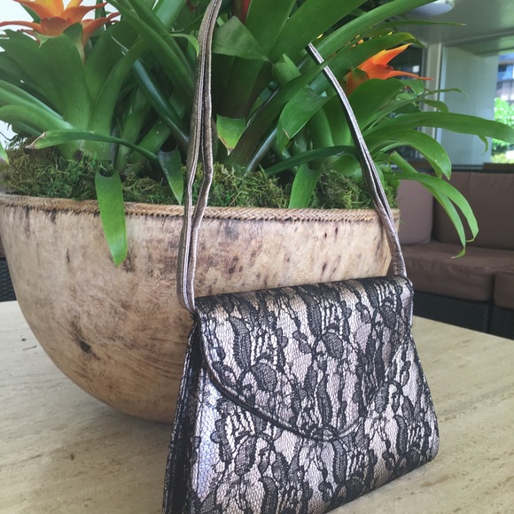 Neiman Marcus Handbag - Picture 6 of 8